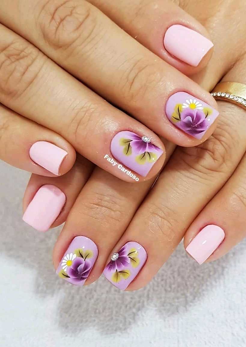 New Years Nails Ideas To Beautifully Ring in The New Year